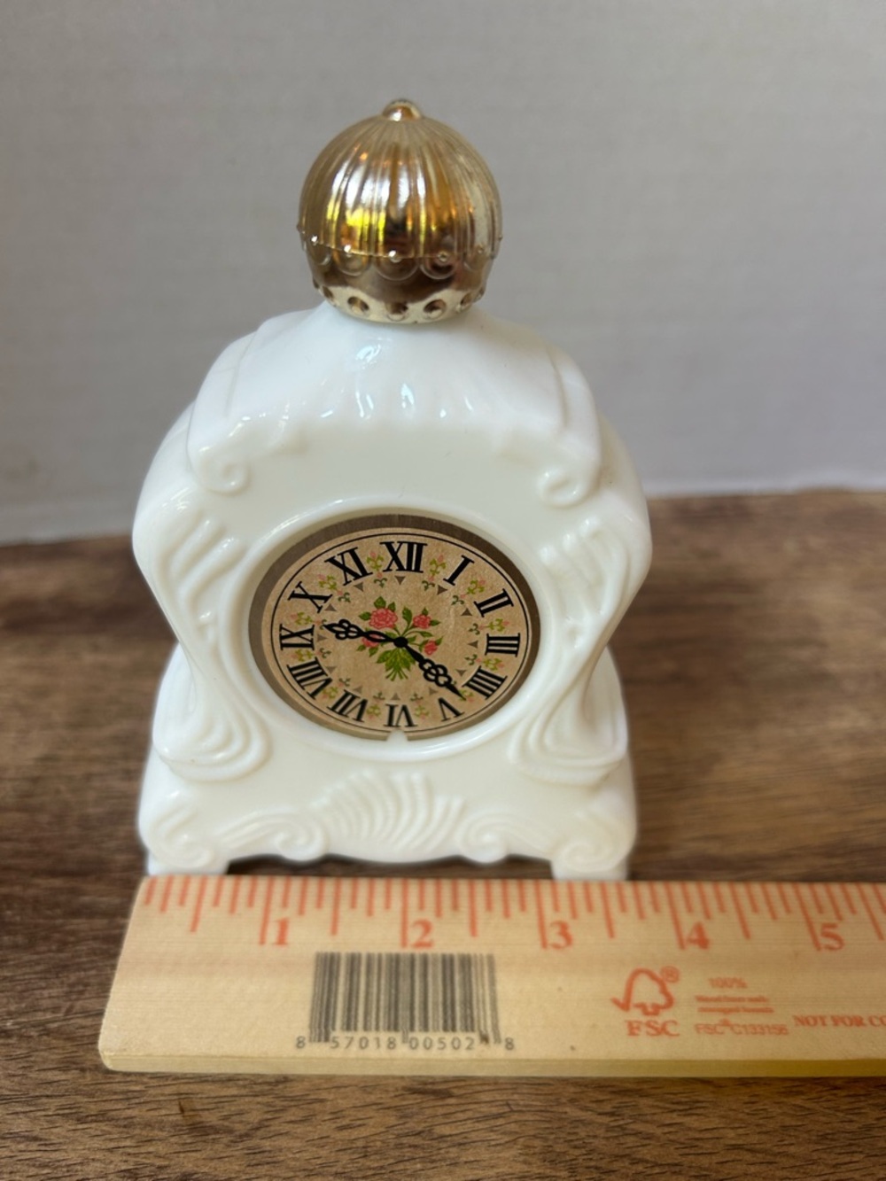 VTG 1970’s Avon White Milk Glass Clock “Unforgettable Foaming Bath Oil” Ornate - Picture 6 of 6